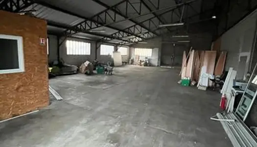 Local stockage hangar atelier