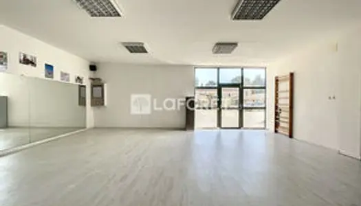 Local commercial 230m² 