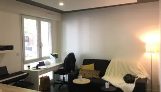 Studio 1 pièce 27 m² 