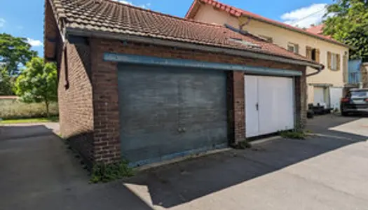 Fin d'Oise : 2 garages ENTREPÔT 