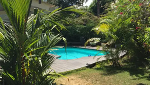 Ravissante maison à acheter avec piscine à Kourou 