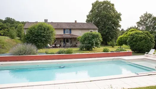 Maison 8 pièces 250 m²