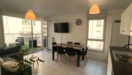 Chambre dans meublé en colocation 76 m² - Jean Macé / EM Lyon 