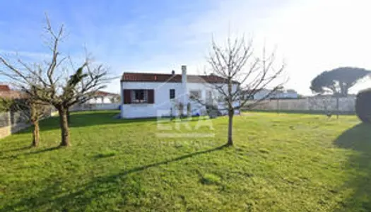 MAISON PLAIN-PIED - BEAU POTENTIEL sur VAUX SUR MER - Quartier CALME 