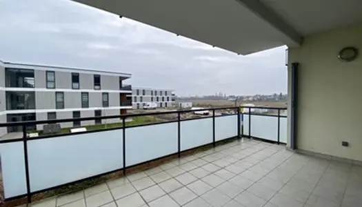 Proche centre ville F4 de 82m2 en location à Village-Neuf 