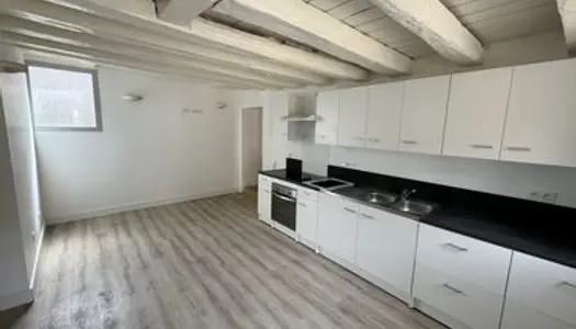 Appartement F2 rénové de plain-pied 