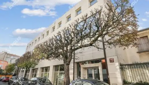 Bureaux 687 m² 