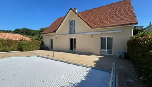 Maison 6 pièces 192 m² 