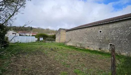 Maison de village 400 m2 a rénover