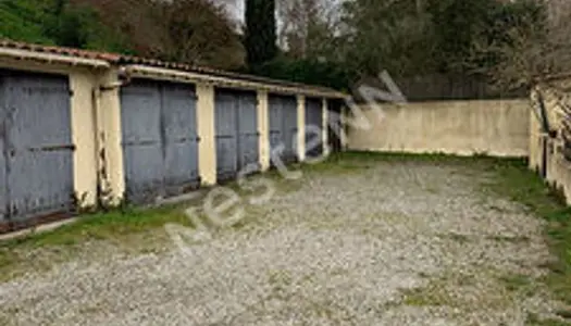 CARCASSONNE - Garage de 15 m2 environ proche gare SNCF 