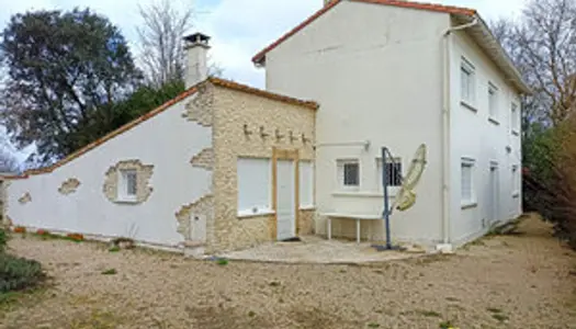 Maison 209 m2, 7 pièces, piscine, terrain 7340 m2