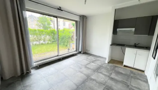 Studio 1 pièce 20 m² 