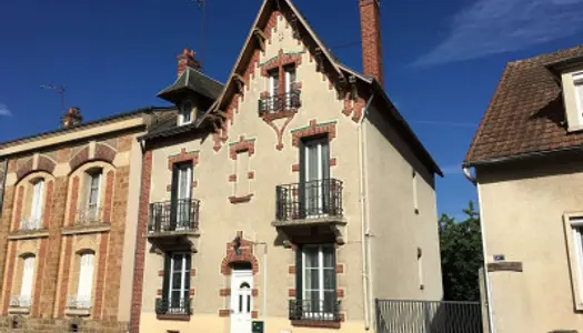 Maison 7 pièces 210 m²