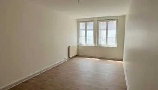 Appartement F4 renové a neuf 