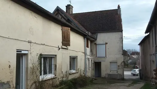 Dpt Côte d'Or (21), à vendre PONTAILLER SUR SAONE immeuble