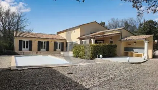 Villa 5 pièces 216 m²