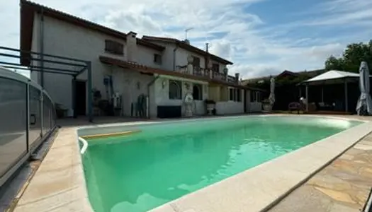 Maison Familiale à Vendre à La Frette, Isère 