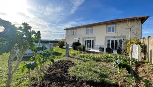 Maison 5 pièces 142 m²