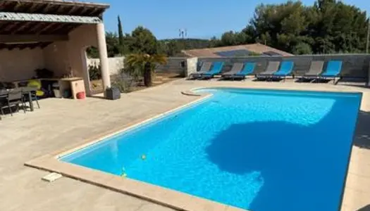 Maison avec dépendance et piscine 