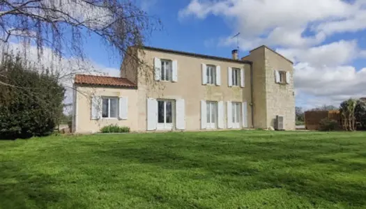 Maison 6 pièces 230 m²