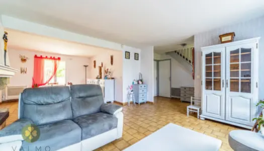 DEPT Yvelines (78) Epône + A vendre Maison Traditionnelle avec Sous-sol Total sur Terrain de 830 