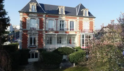 Maison Vente Château-Thierry 25 pièces 750 m²