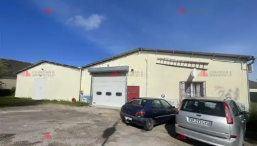 Local commercial 840 m² 