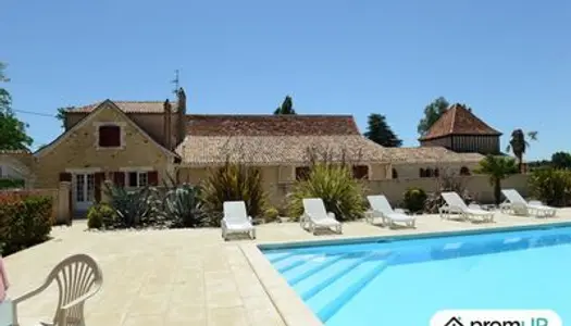 Ensemble immobilier d'exception en Dordogne : idéal gîte ou maison d'hôtes