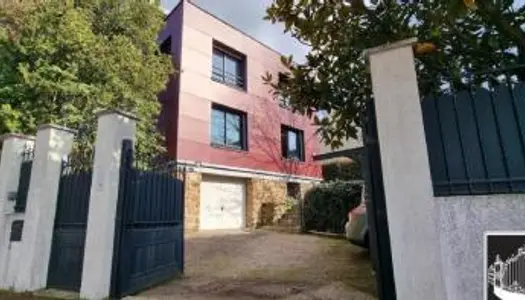 Maison 8 pièces 160 m² 