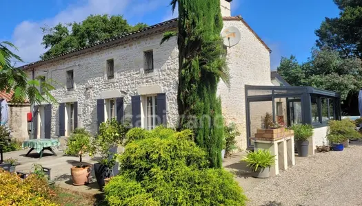 Dpt Gironde (33), à vendre CISSAC MEDOC maison 180 p2 sur terrain de 1960 m2 