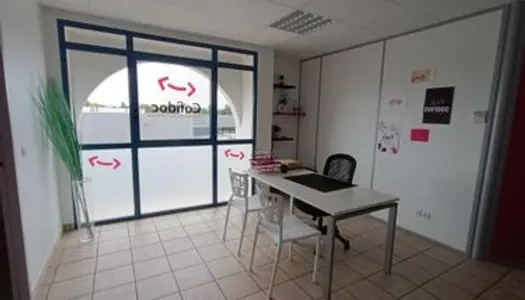 Bureaux 74 m² 