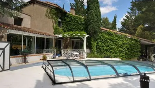 Grande maison meublée avec piscine à louer à Limoux 