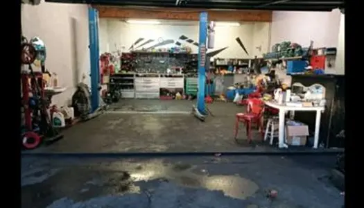 Garage automobile mécanique 