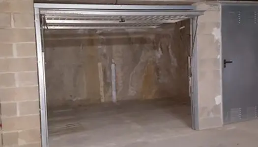 BOX fermé de 18 m² dans un sous-sol sécurisé