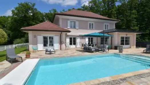 Maison 7 pièces 265 m² 