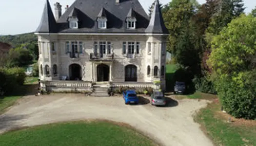Dpt Aisne (02), à vendre proche de LAON élégant Château reconstruit en 1923 sur son parc de 1.5 