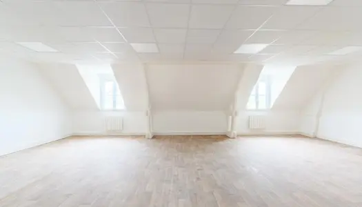 Bureau 91 m² 