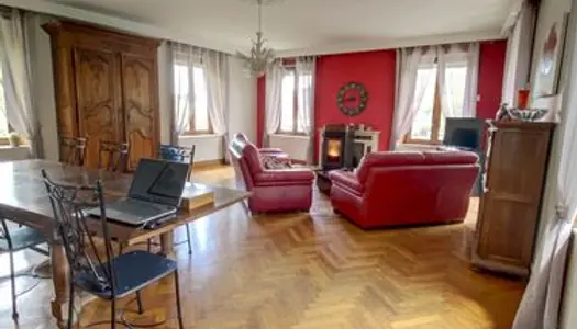 Grand appartement en vente à Salins-Les-Bains 