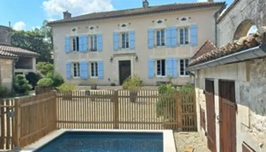 Maison - Villa Vente Genac-Bignac 7p 240m² 429000€