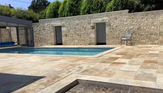 10 mn de  PONT L'EVEQUE 2 maisons normandes avec piscine dans un environnement totalement calme 