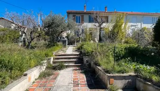 Vente Villa sur 2 niveaux + cave -13016 Marseille