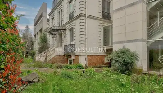 En bord de Seine, bien exceptionnel à VENDRE de 3258 m² avec terrasses et jardin