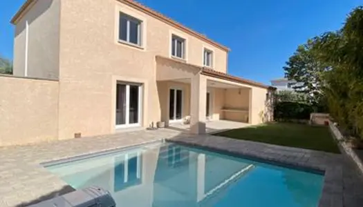 Maison familiale avec piscine proche de Marseillan / Sète