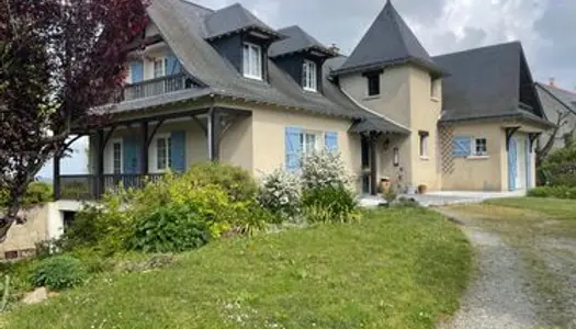 Maison 7 pièces 209 m²