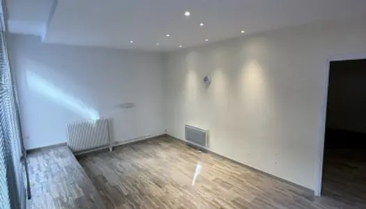 Immobilier professionnel Location Cannes  45m² 750€