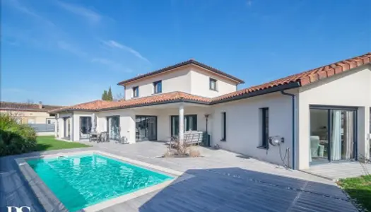 Maison 6 pièces 288 m² 