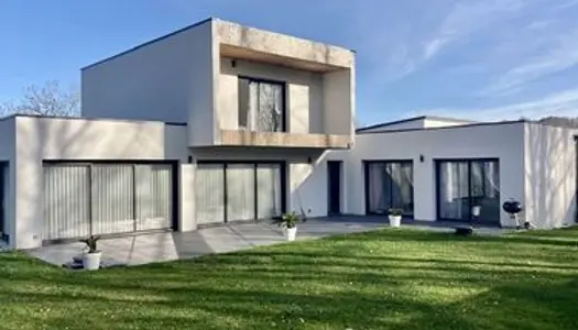 Maison 6 pièces 160 m²