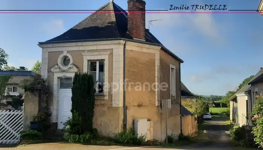Dpt Sarthe (72), à vendre CHAHAIGNES maison 3 pièces 75m², avec cour 