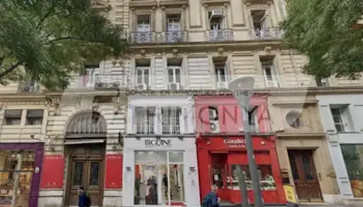 Immobilier professionnel Location Marseille 3p 160m² 2080€
