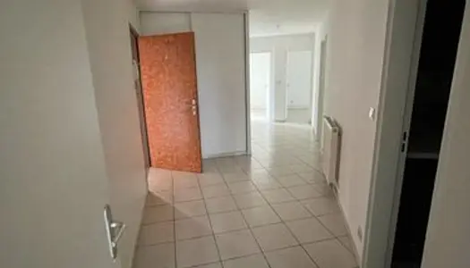 Appartement RDC à louer à Compiègne de 88m2 